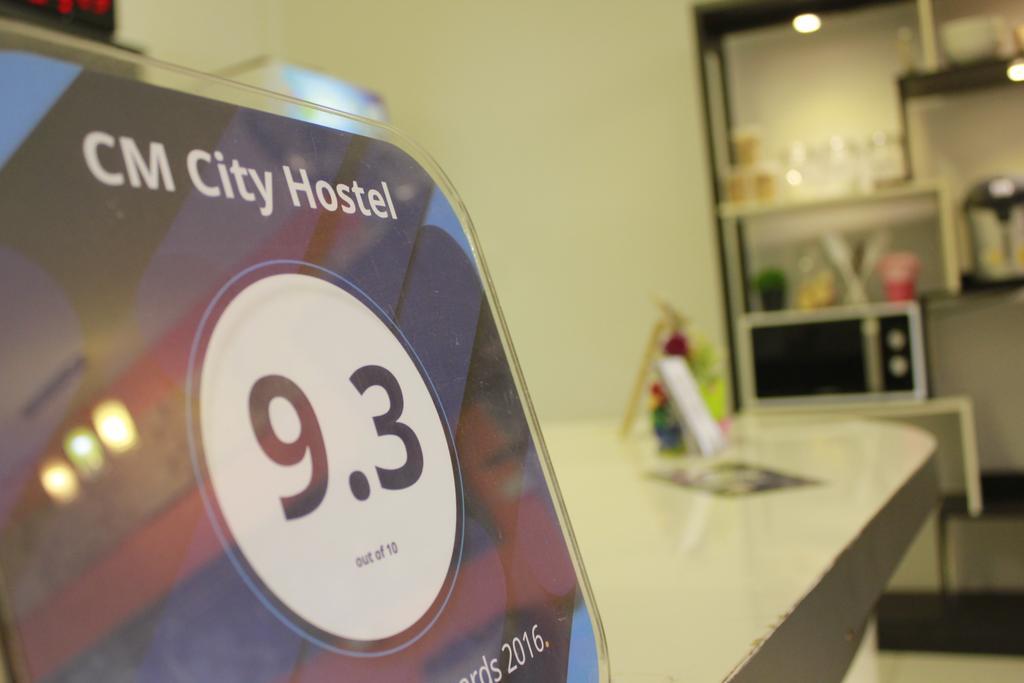 Cm City Hostel Chiang Mai Bagian luar foto