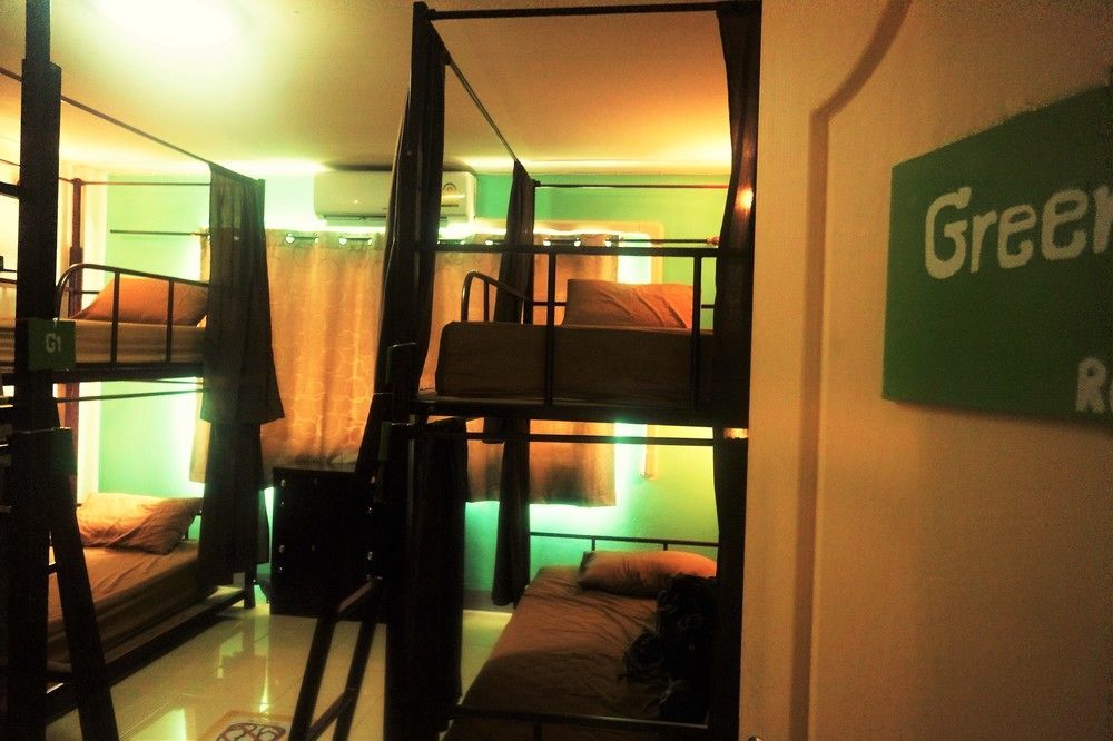Cm City Hostel Chiang Mai Bagian luar foto