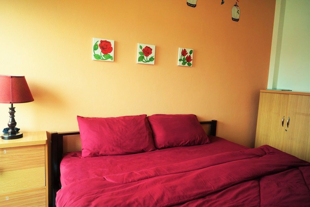 Cm City Hostel Chiang Mai Bagian luar foto
