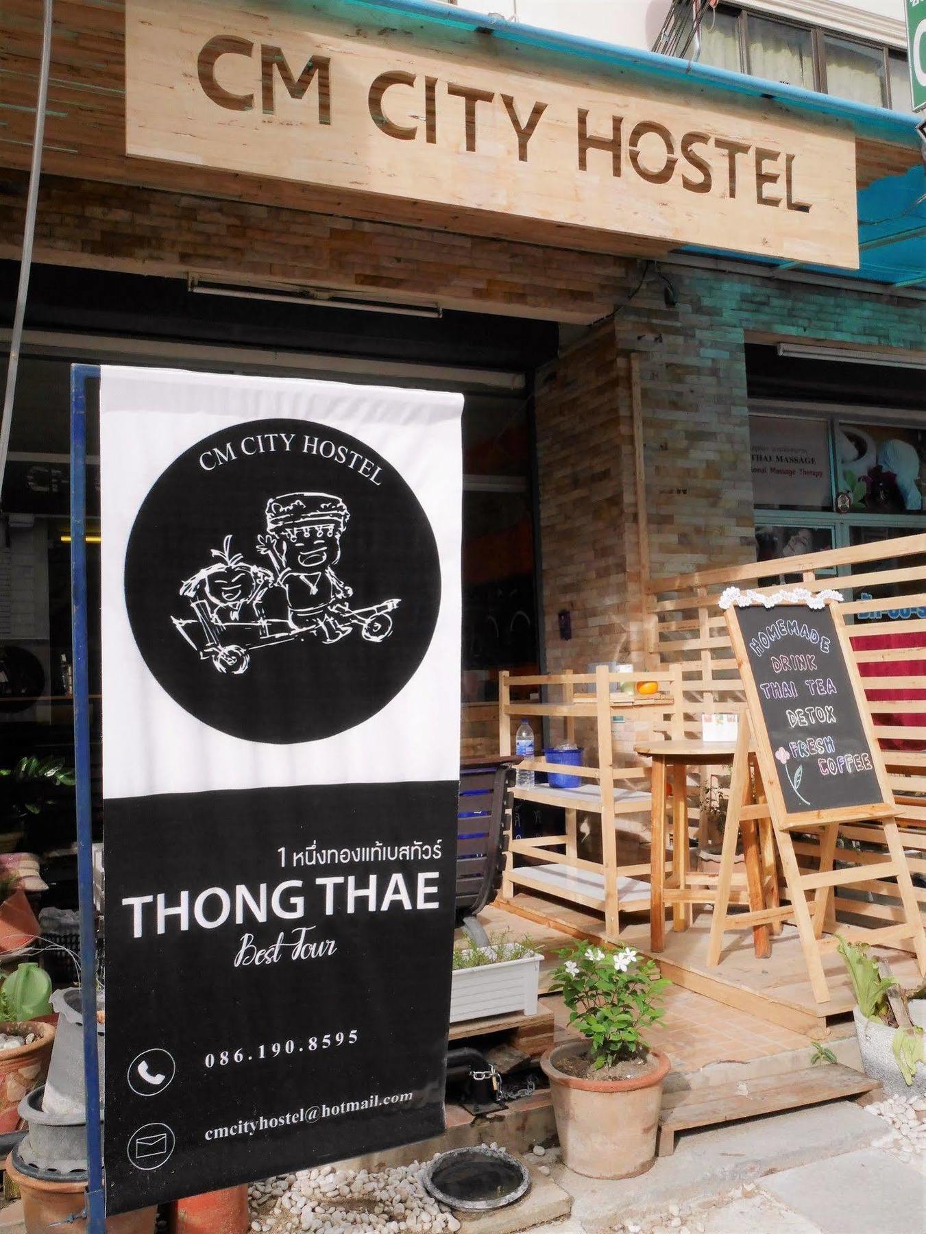 Cm City Hostel Chiang Mai Bagian luar foto